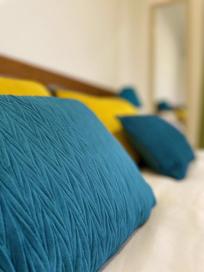 Chale D'Angra Guest House อังกรา ดู เอโรอิสโม ภายนอก รูปภาพ