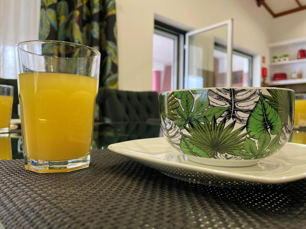 Chale D'Angra Guest House อังกรา ดู เอโรอิสโม ภายนอก รูปภาพ