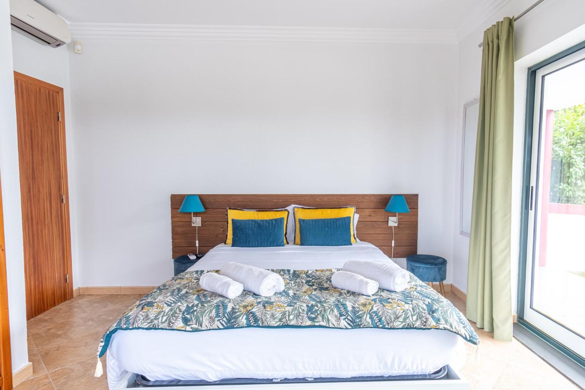 Chale D'Angra Guest House อังกรา ดู เอโรอิสโม ภายนอก รูปภาพ