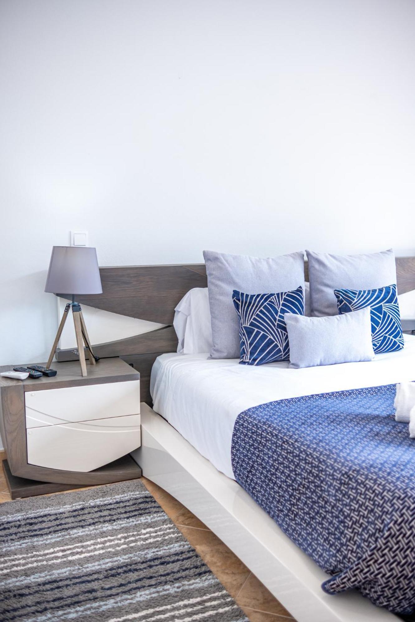 Chale D'Angra Guest House อังกรา ดู เอโรอิสโม ภายนอก รูปภาพ
