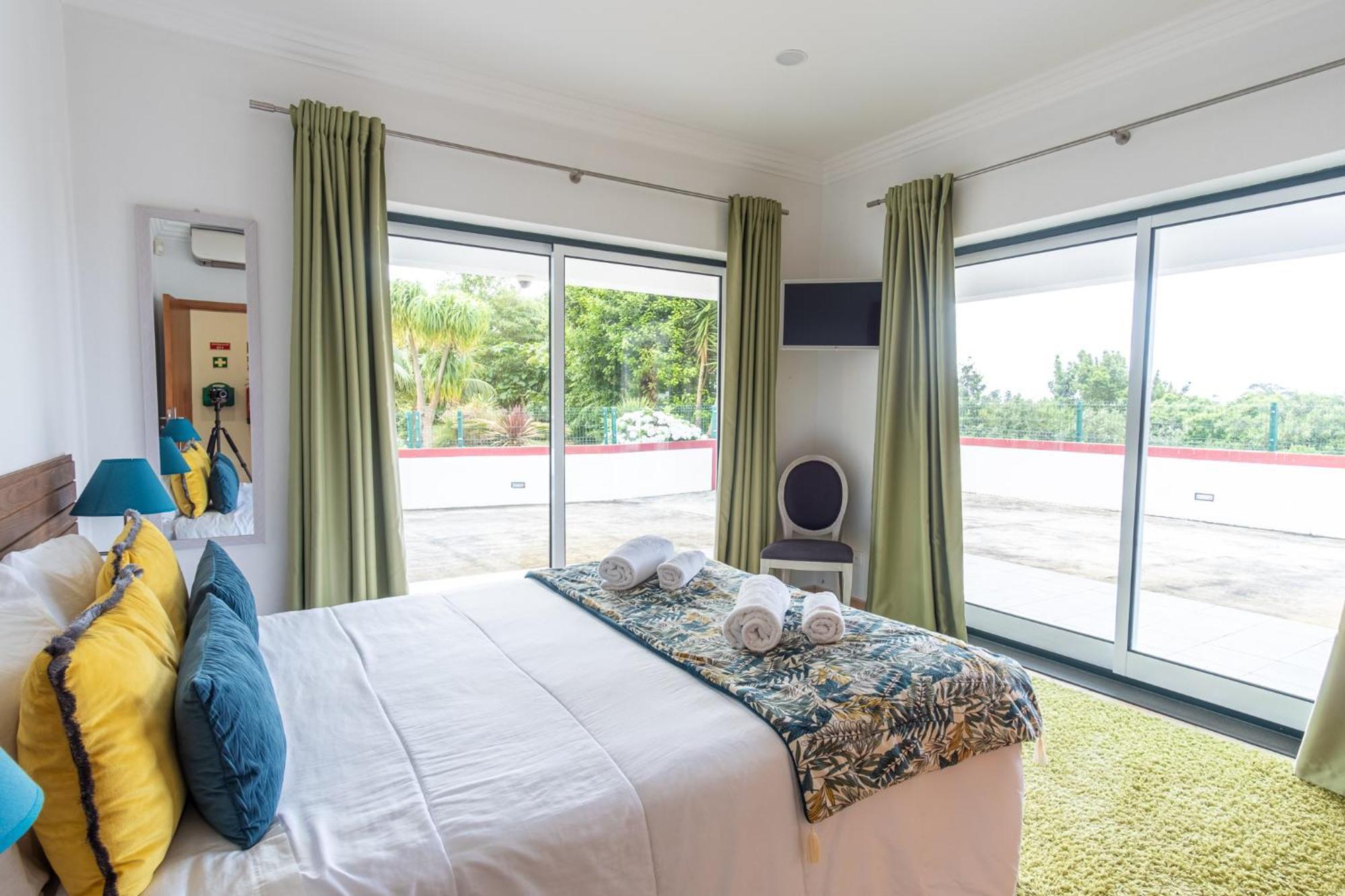 Chale D'Angra Guest House อังกรา ดู เอโรอิสโม ภายนอก รูปภาพ