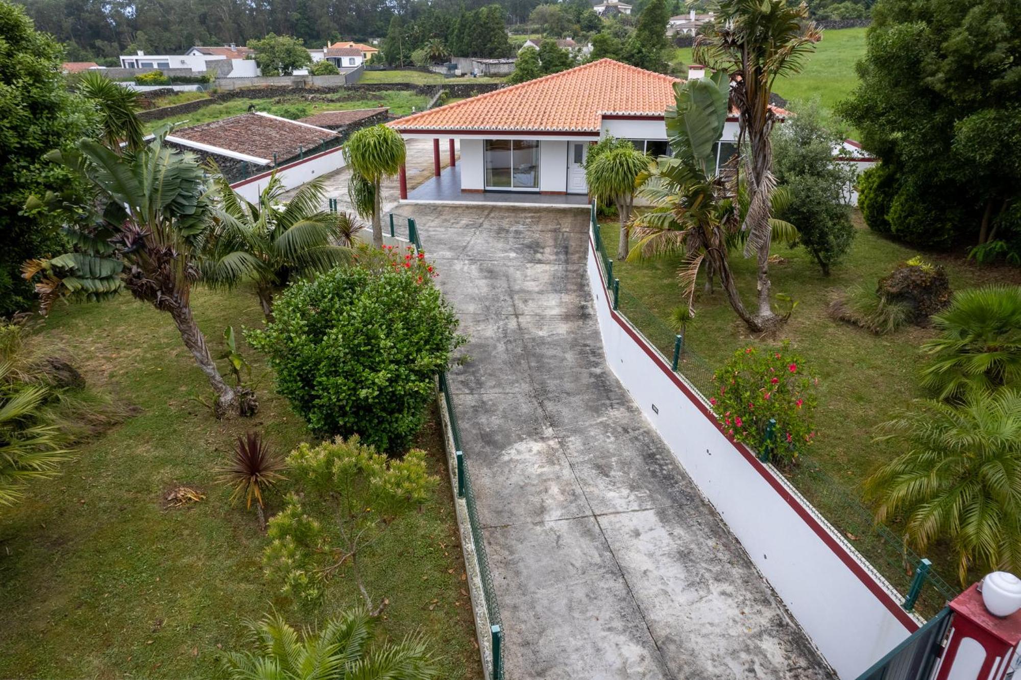 Chale D'Angra Guest House อังกรา ดู เอโรอิสโม ภายนอก รูปภาพ